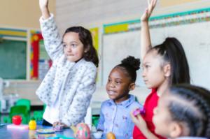 كيف تصنع المنظمات غير الربحية أثرًا تعليميًا طويل المدى؟